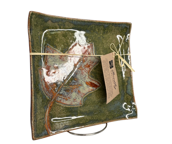 Bradley Gallery Ceramic Maple Leaf Plate - Image 3