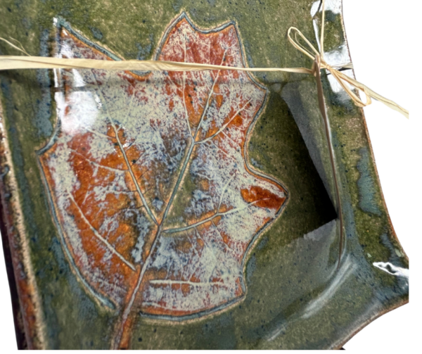 Bradley Gallery Ceramic Maple Leaf Plate - Image 2